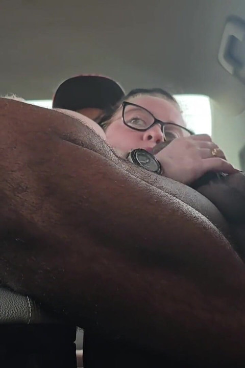 Couple Celebrates Valentine's Day by Having Sex in a Car; Girl Gives Her Boyfriend Her Ass as a Gift.