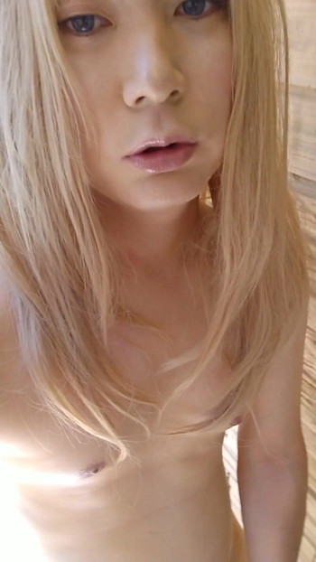 Thrilling moment from "A cross-dressing boy felt good with open-air bath masturbation"