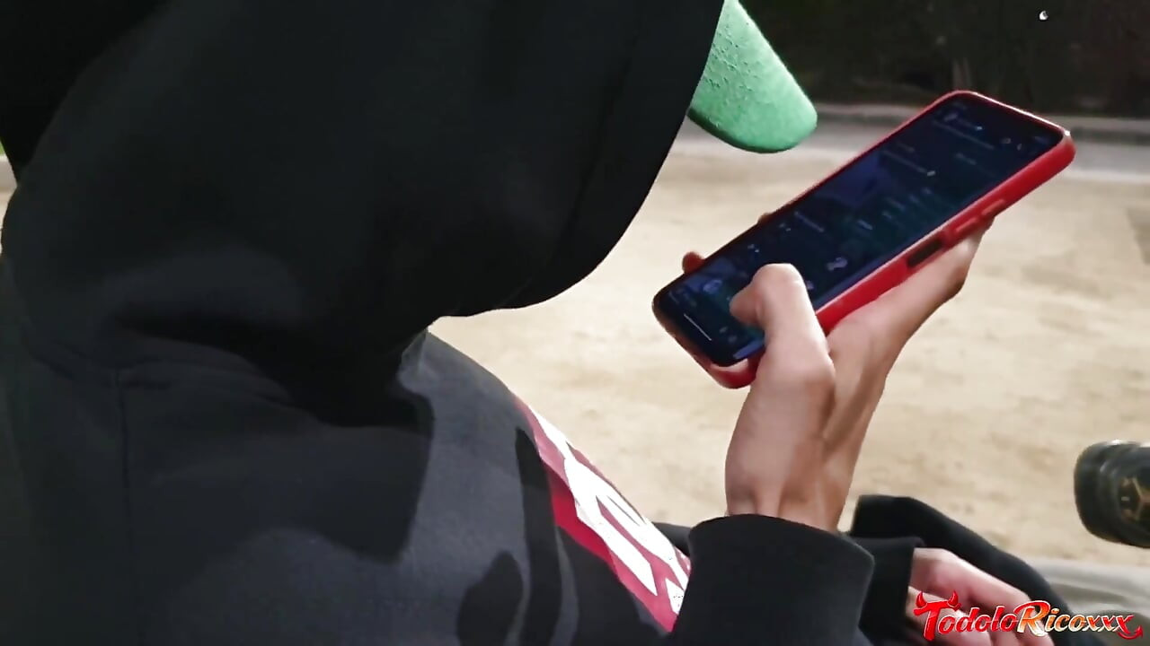 Gifted Guy Fucks Trans From Grindr