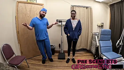 Daisy Mynx'in ilk jinekolog muayenesi