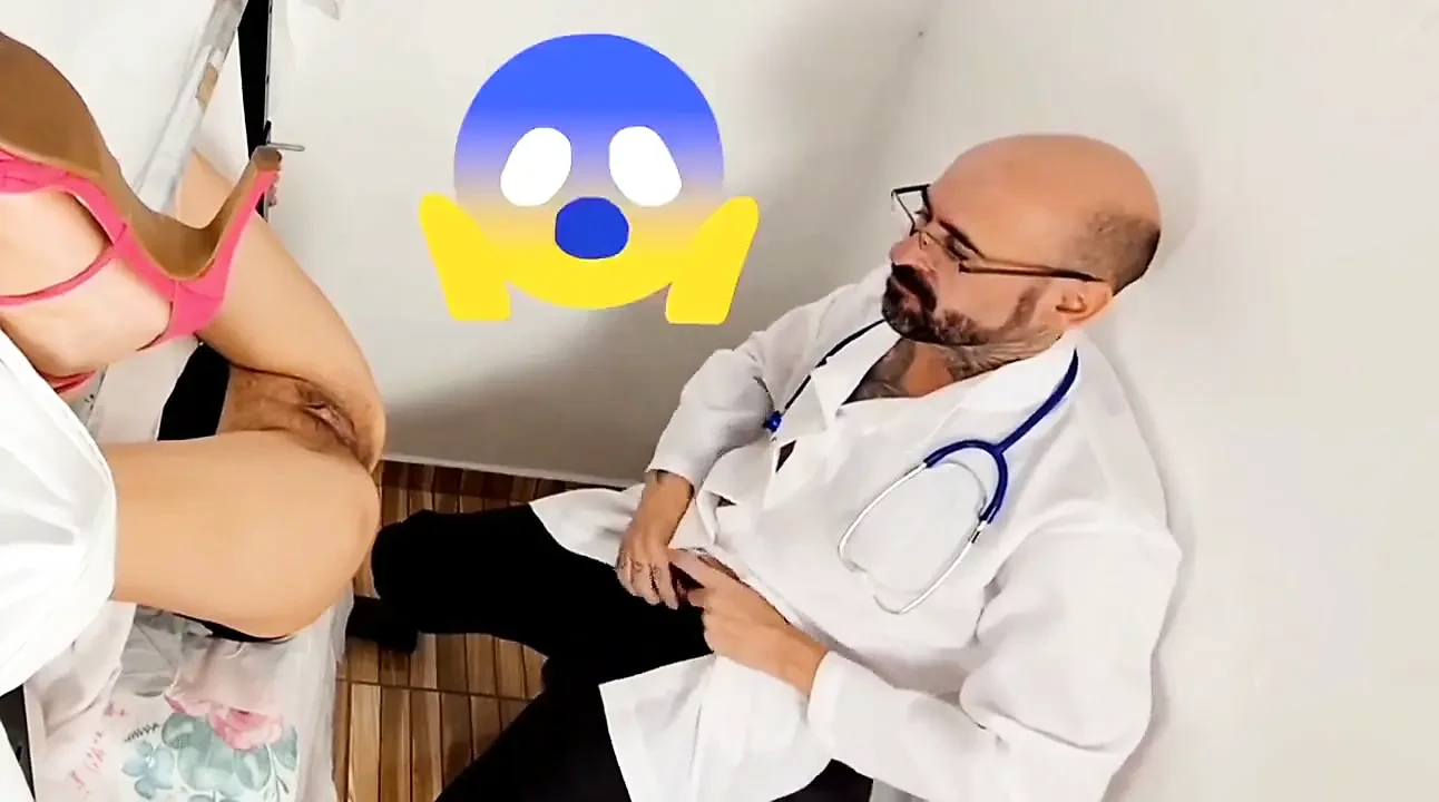 A Naughty Woman Goes to the Gynecologist to Have Sex!
