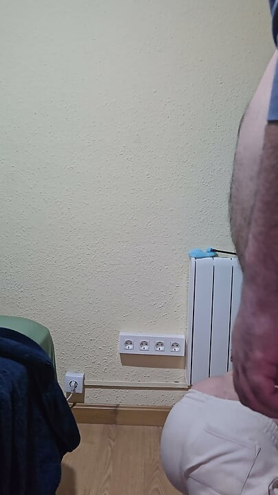 Kıllı şişman ağzımı sikiyor ve yüzüme boşalıyor (fragman)