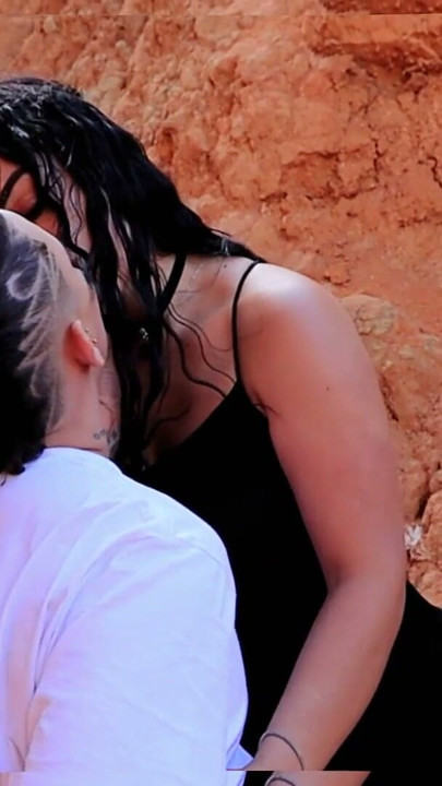 Outdoor sex! a pretty Colombian in the middle of the desert until I make her come | Clip 1