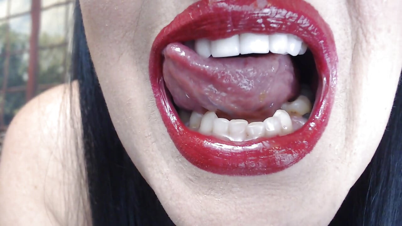 자지를 빨고 따먹히는 거유 밀프