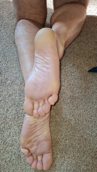 Shoot a big thick load all over my soft wrinkled soles
