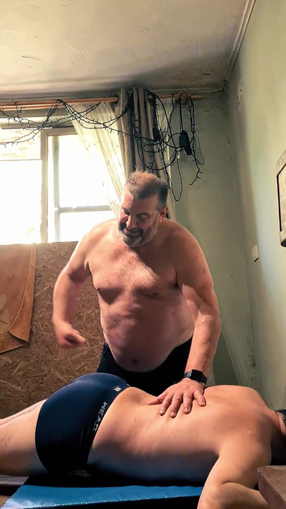 Silver Daddy Boxer Vs Jobber: Strength, Submission, and Tension
