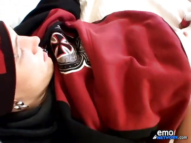 Skater boy pecinta sperma cameron