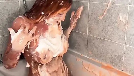 Ngocok sampai dicrot di muka dan gunging yang ceroboh
