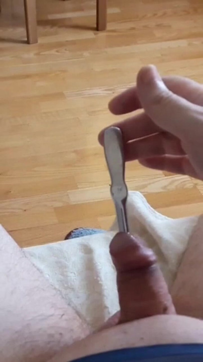 Guyon close up extreme deep insertion