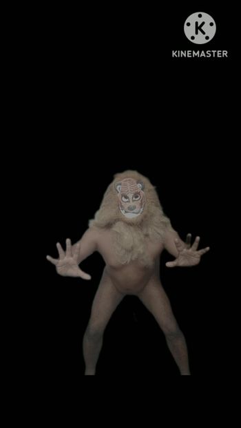 Tirando a roupa do leão gay pornô.