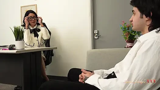 Reife chefin lady dana vespoli verführt ihren neuen angestellten