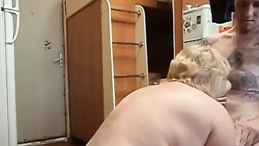 blowjob und sex auf dem stuhl