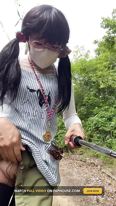 No268 エプロンで露出散歩その１