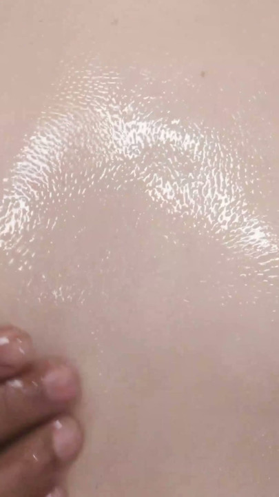 Studentica Kylie Quinn stenje dok Mazee gura njegov kurac u svoju ružičastu pičku! | Isječak 1