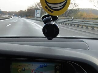 On the Highway gioca con la figa bagnata parte 1