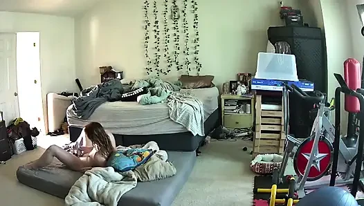 Hot MILF gets caught squirting