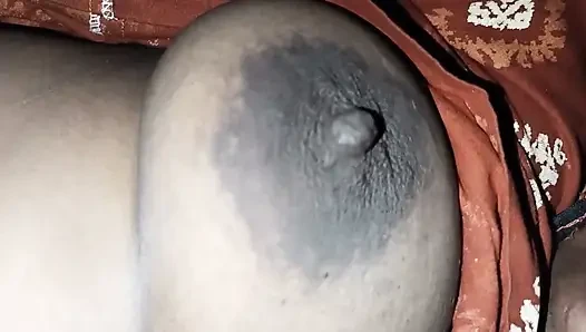 Stepmom Show Milky Boobs and Juicy Pussy