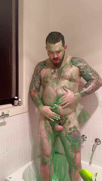 Chubby Bear Covers Himself in Slime and Jerks off