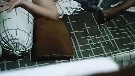 Очень приятный массаж от друга моего мужа. Пока не почувствую удовольствие от её оргазма