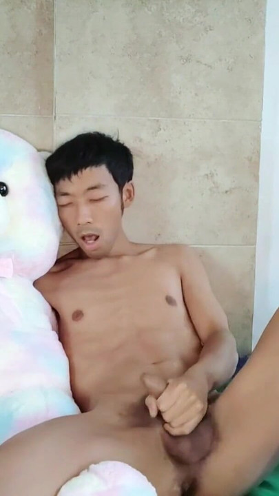 来自“淫荡的亚洲男孩天空阁楼与泰迪熊手淫呻吟吞精液”的必分享时刻
