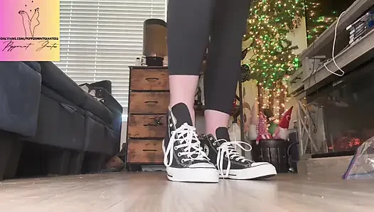 67 dev 16 feet boyut 14 converse