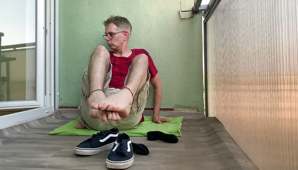 Foot show (Shoe and sock taking off NOn explicit video)