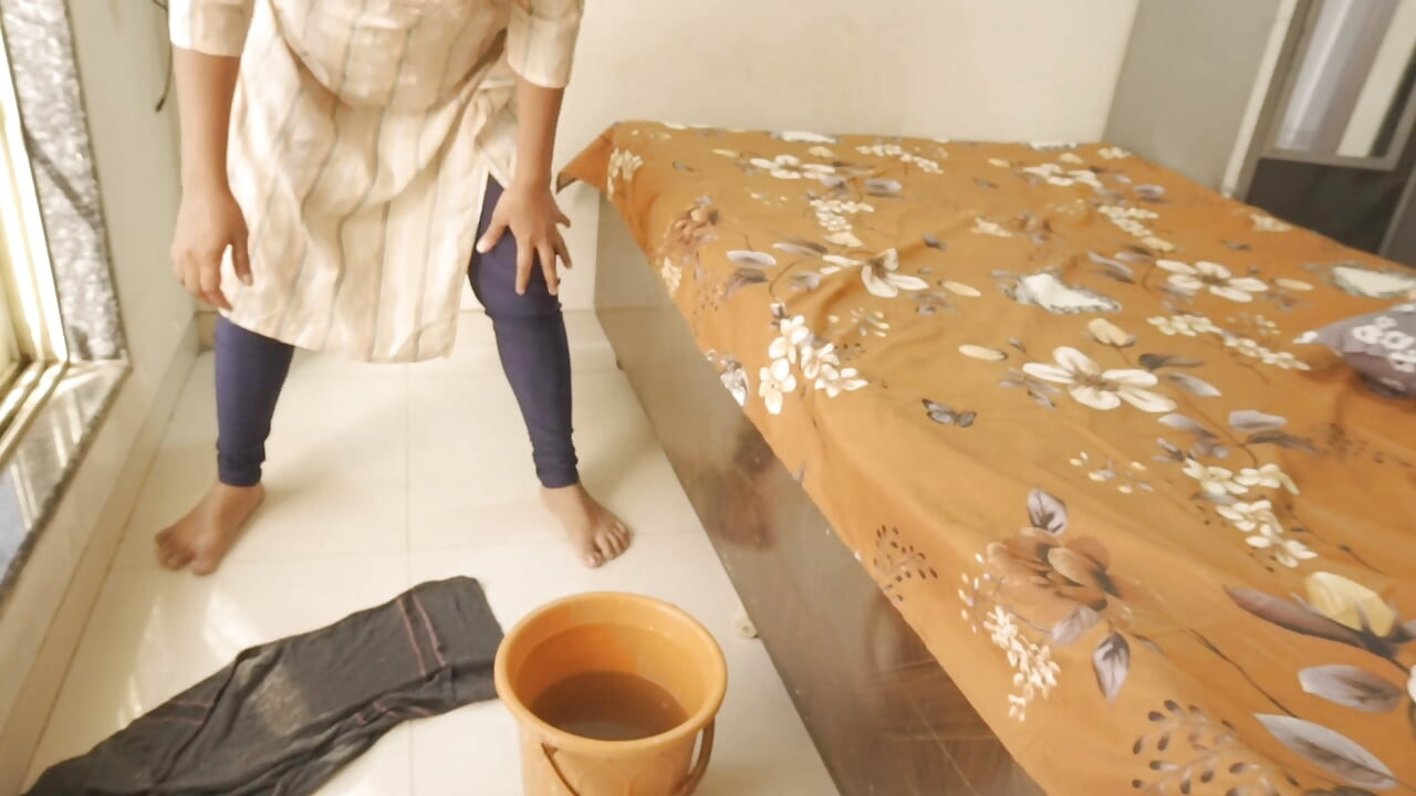 desi kamwali ladaki ne apane boss ke sath kiya sex