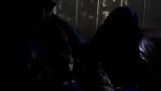 Hintli kız arkadaş zevk almak istiyor