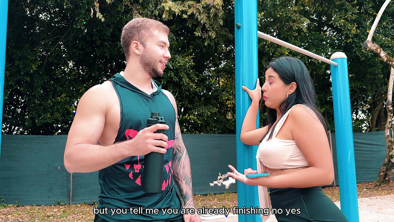 Big Ass Latina Seduces and Gets Fucked by Muscular Man in Her New House