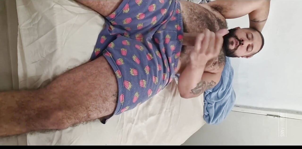 Come to Bed with Me and Let's Enjoy a Good Wank Together