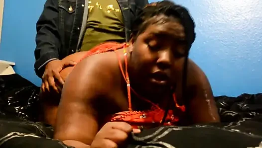 Diana pantat montok dientot gaya doggy habis-habisan