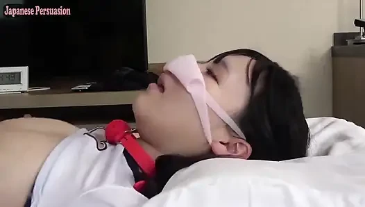 İlk çekimini yaptı. Mükemmel figürlü ve her şeyi değiştiren bir geceye sahip g-cup güzellik.3.