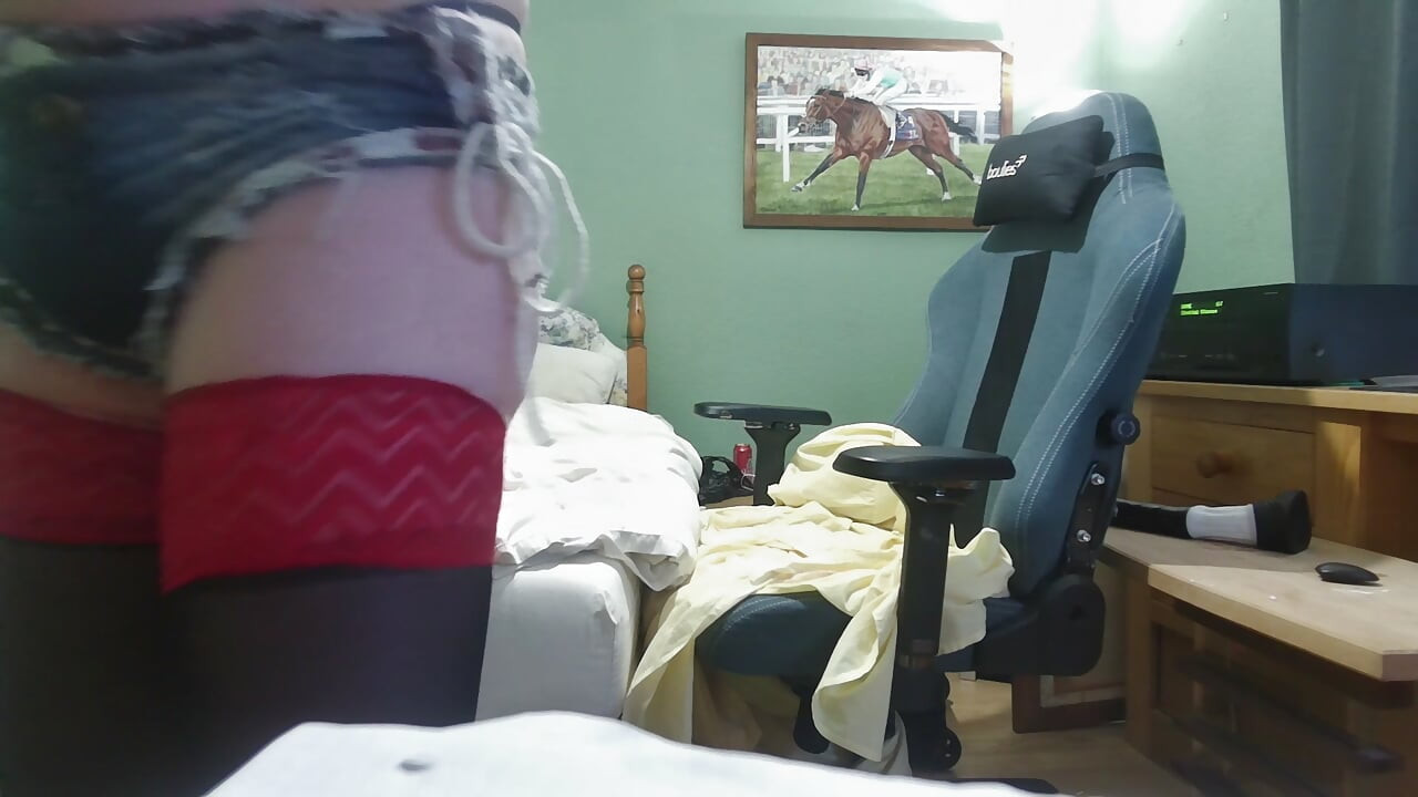Micro Jeans और Stockings