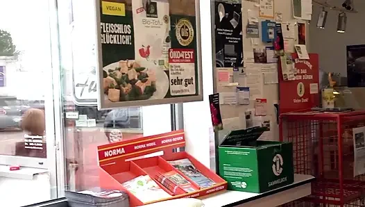 Kontol tua dengan toket besar pirang