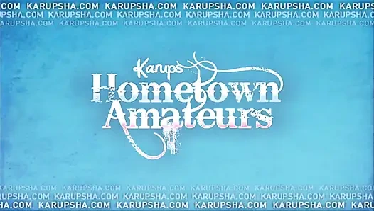 Luna мастурбирует