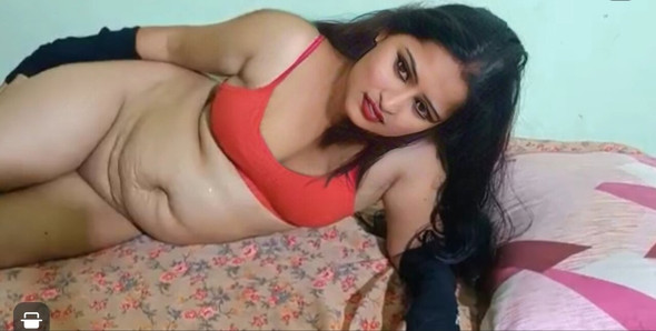 Sexy indiana bhabhi con tette piccole fa sesso duro in posizione eretta con pompino