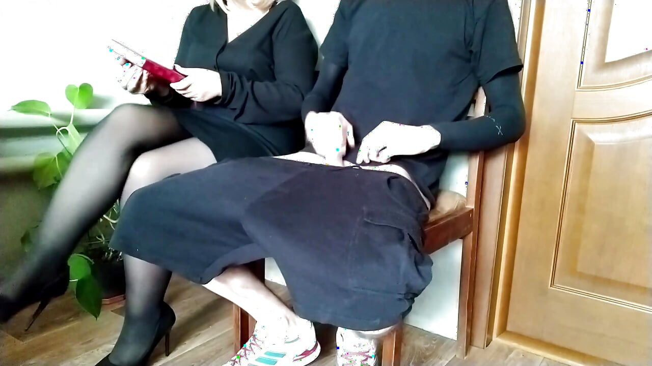 Fantazija o tome kako riskirati i dobiti kurac blizu sočne zrele milfare