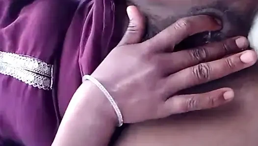 Desi girlfriend ko bola video call me dikhana to o dikhai