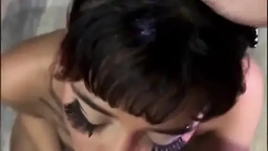 Gothic-küken gefickt