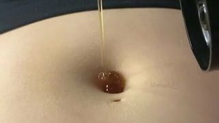 Honing in de navel witte navel navel heet