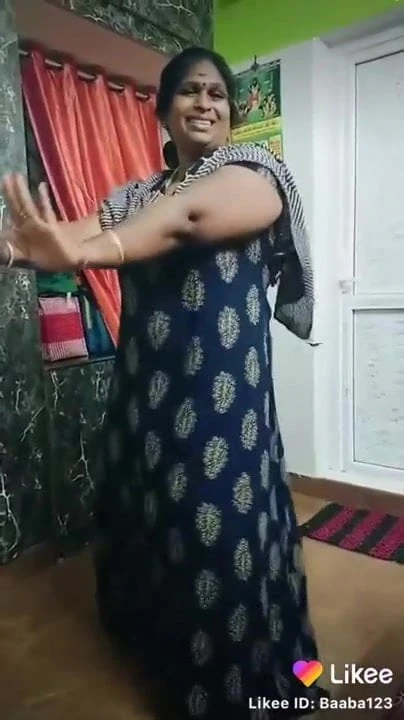 Desi aunty danc