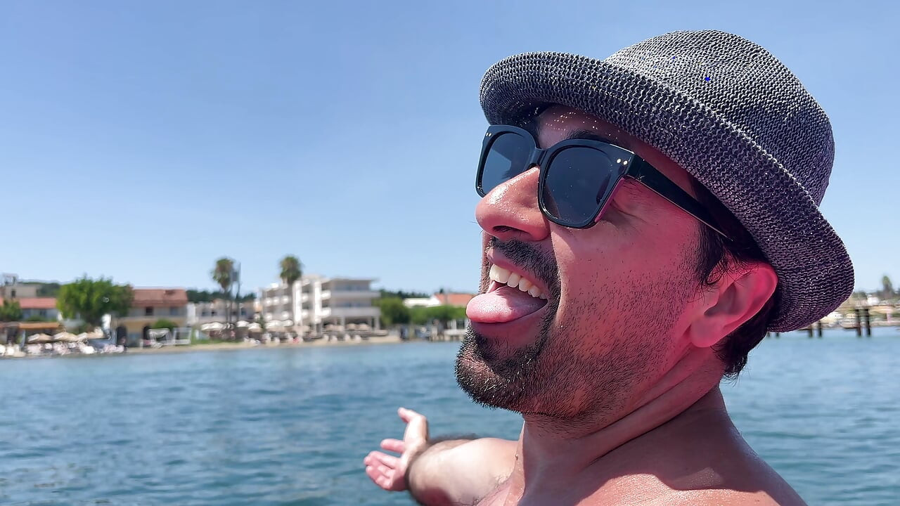 Public Exposure Risk Earl Smile Flashing My Cock On A Sea Pedal Boat