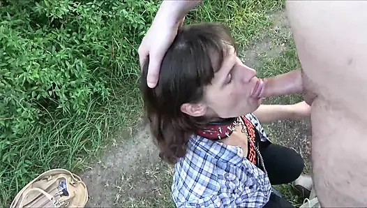 Digunakan pada talangan oleh masterku di taman