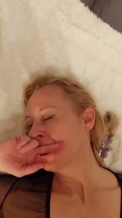 Sexy blonde amateur mature wife enjoys sex games in pantyhose | Clip 3