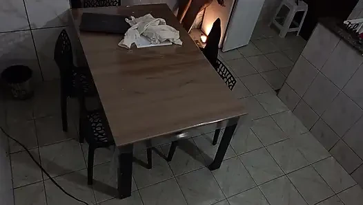 Pantat sekretaris dientot di ruang pertemuan.