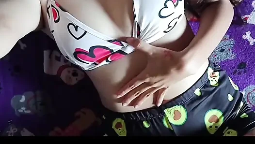 Devote junge frau kann nicht genug bekommen