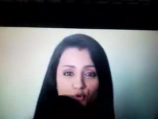 Trisha koothiya kaatudi..kodachala iruku..