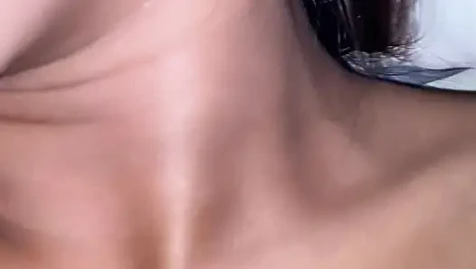 Mahiyaing Dalaga Nagpakantot kay Tito! Para Sa New !Phone