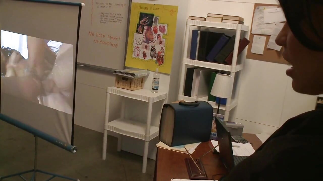 Curvy MILF teacher just banged her naughty student in the classroom