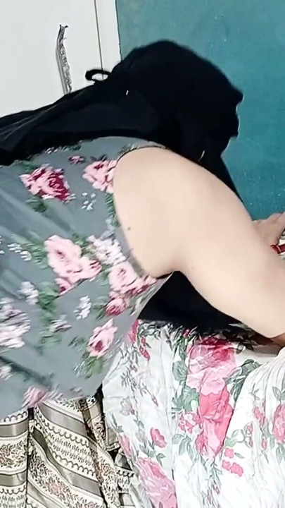 Mutfakta sikme güzel gözlü siyah başörtülü kız arkadaşım büyük sikimi amına alıyor | Bölüm 1